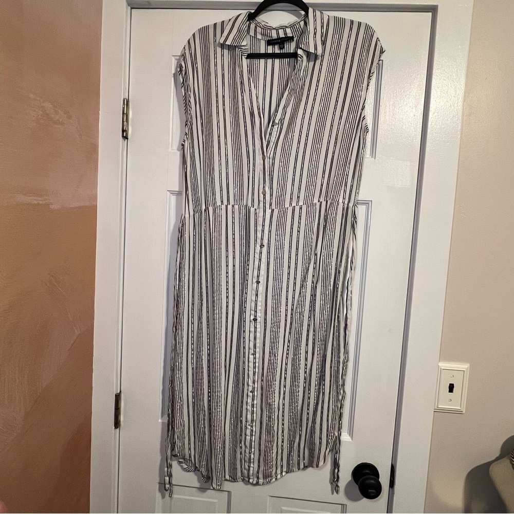#102 ADRIENNE VITTADINI METALLIC STRIPED DRESS SIZE LARGE